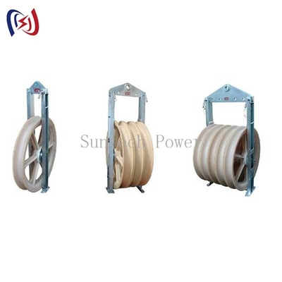 รอกสายไฟรุ่น Compact 822 พร้อมการออกแบบตะขอแบบปลดเร็ว​