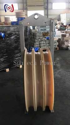 รอกสายไฟรุ่น Compact 822 พร้อมการออกแบบตะขอแบบปลดเร็ว​