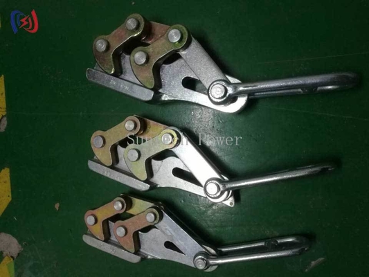 เสาเหล็กโทรคมนาคมพร้อมอุปกรณ์ที่เกี่ยวข้อง Hot Dip Galvanized