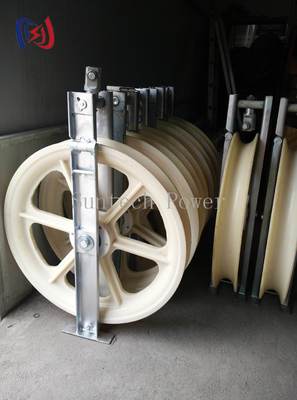 รอกสำหรับร้อยสายไฟแรงสูง รุ่น 822 พร้อมรัศมีการโค้งงอ R570 และขนาดภายนอก 760x120x480 มม.