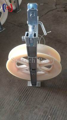 บล็อกร้อยสายเคเบิล OPGW ระดับมืออาชีพพร้อมซับที่ไม่ใช่โลหะสำหรับขนาดมัดที่ปลอดภัย 660x110 มม. และการติดตั้งสายกราวด์ไฟเบอร์ออปติกโหลดพิกัด 20-50KN