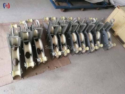 ภาระหนัก บล็อกรวมสี่ sheave ด้วยภาระเรียง 10KN, R570 แพรวบิด, และน้ําหนัก 23.5KG สําหรับการยกอัตราการใช้งานสูง