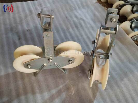 25KN Tandem Sheave Stringing Block for Large Section ACSR Conductors LGJ300-500 พร้อมการออกแบบ Tandem Sheave