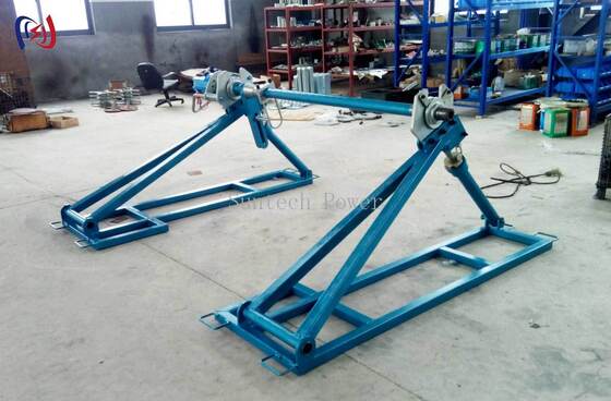 ขาตั้งม้วนสายไฟฟ้าเหนือศีรษะ 5000-7000 กก. 45 รอบต่อนาที ขาตั้งดรัมสายไฟ