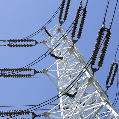 ความทนทานต่อลมสูง Q355 Q255 Steel Lattice Electric Pylon Steel Tower