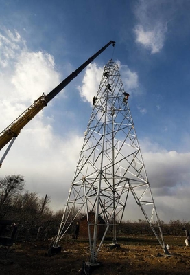 132KV OHTL Site เหล็กชุบสังกะสีมุมเหล็กไฟฟ้า Power Tower