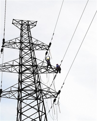 เหล็กชุบสังกะสีร้อน Q345 Q235 Steel Power Line Tower