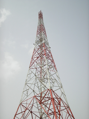 โครงสร้างเสาโทรคมนาคม 10kV 4 ขาการสื่อสารเชิงมุม