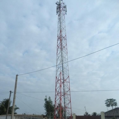 เสาเหล็กโทรคมนาคม 33KV เชิงมุมสามขาพร้อมเสาอากาศและวงเล็บ Mw