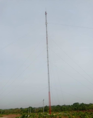 สามเหลี่ยมเหล็ก Monopole Tower ที่รองรับตนเองด้วยสังกะสี