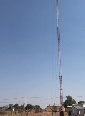 เสาโทรคมนาคมเสาโทรคมนาคม 110KV โครงสร้างเรดาร์เหล็กชุบสังกะสีเชิงมุม