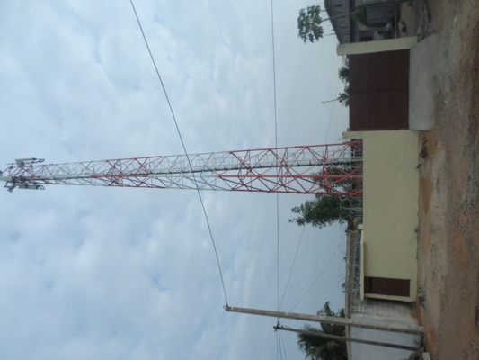 เสาโทรคมนาคมเสาโทรคมนาคม 110KV โครงสร้างเรดาร์เหล็กชุบสังกะสีเชิงมุม