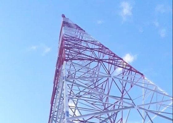 เสาโทรคมนาคมเสาโทรคมนาคม 110KV โครงสร้างเรดาร์เหล็กชุบสังกะสีเชิงมุม