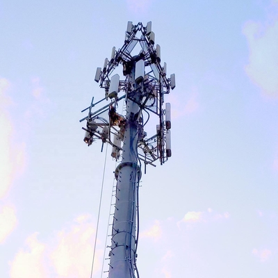 เทเลคอม Guyed Mast พร้อมอุปกรณ์เสริมที่เกี่ยวข้อง