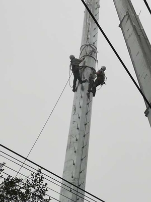 เหล็ก Q345 Monopole Communication Tower จุ่มร้อนชุบสังกะสี