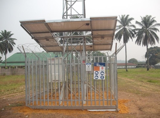 เสาเหล็กโทรคมนาคมพร้อมอุปกรณ์ที่เกี่ยวข้อง Hot Dip Galvanized