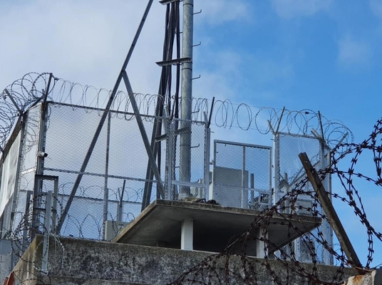 เหล็กบนชั้นดาดฟ้า RDS Monopole Tower โทรคมนาคม / โทรคมนาคม / GSM